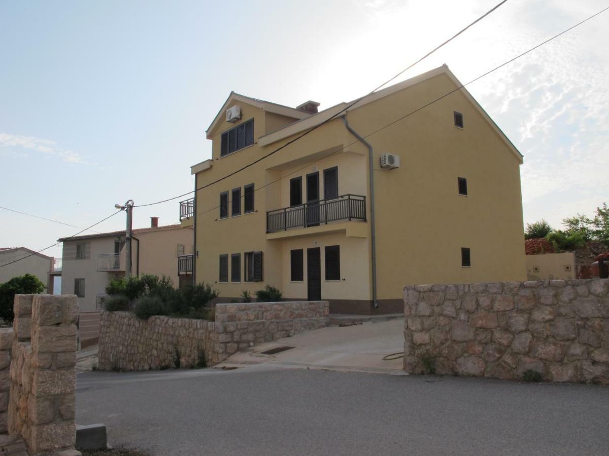 Apartmani Stille Karlobag Esterno foto