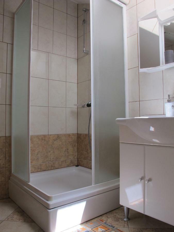 Apartmani Stille Karlobag Esterno foto